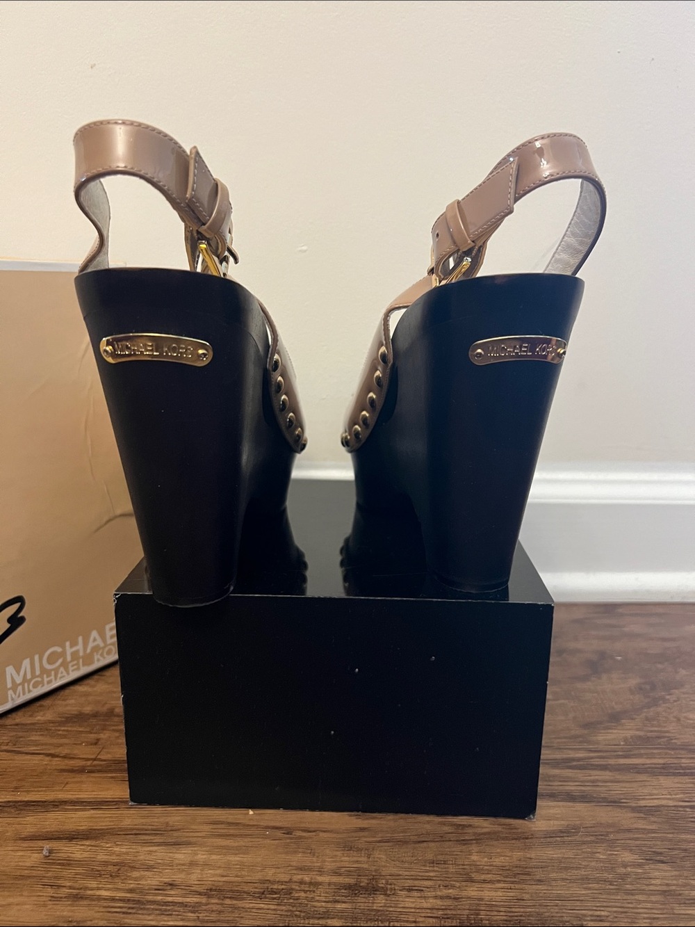 MICHAEL Michael Kors Taupe Patent Platform Wedge Sandals with Gold MK - Picture 4 of 5